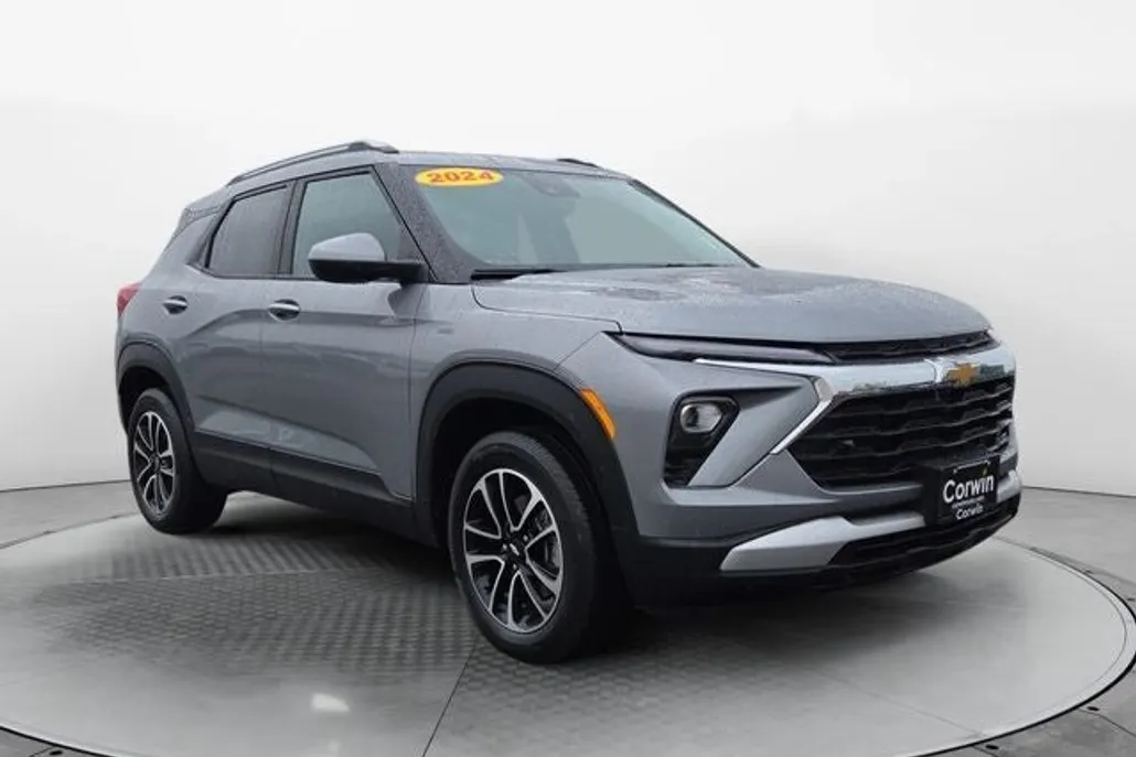 2024 Chevrolet Trailblazer LT photo 1