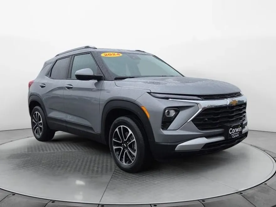 2024 Chevrolet Trailblazer LT photo 1