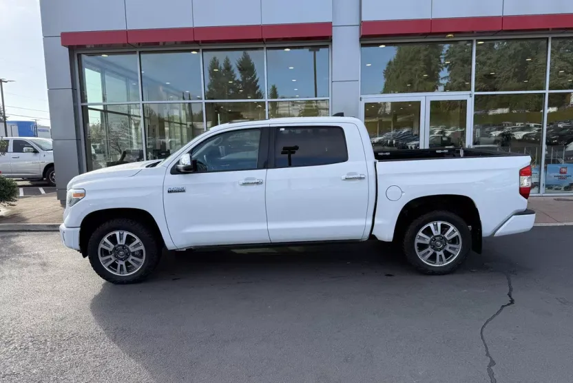 2020 Toyota Tundra Platinum Grade photo 1