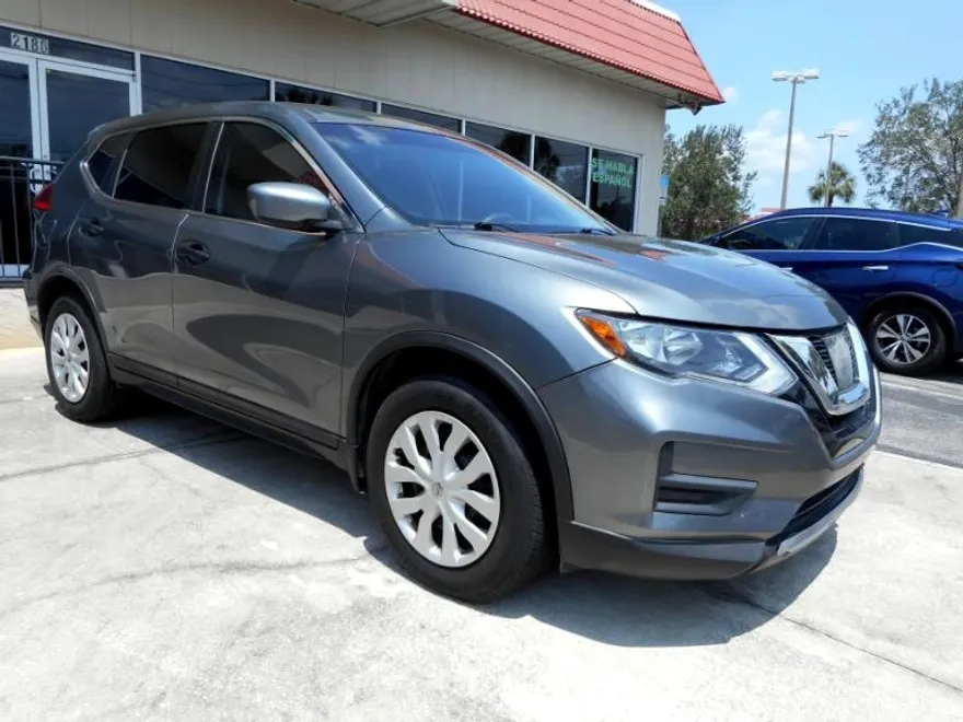 2017 Nissan Rogue S photo 1
