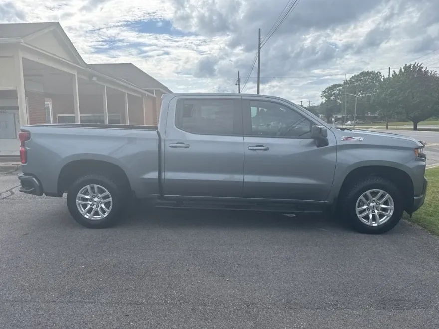 2020 Chevrolet Silverado 1500 RST photo 1