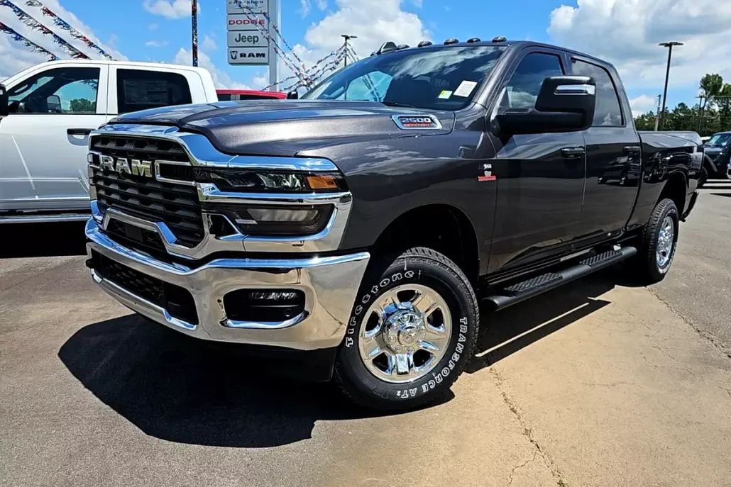 2025 Ram 2500 Tradesman photo 1