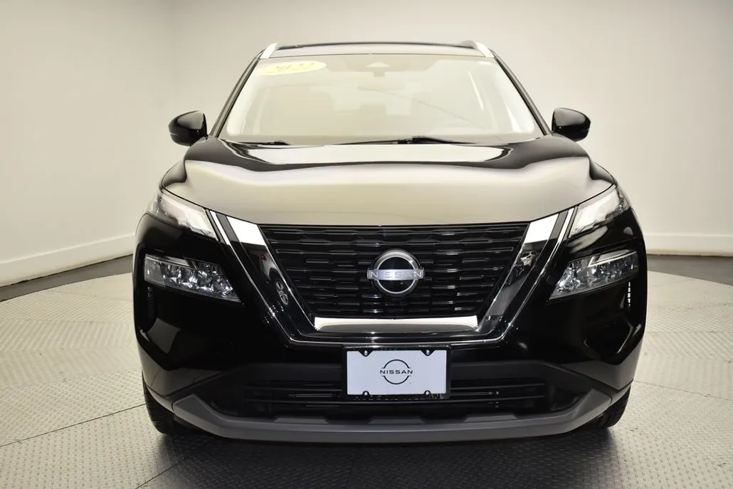 2022 Nissan Rogue SV photo 1