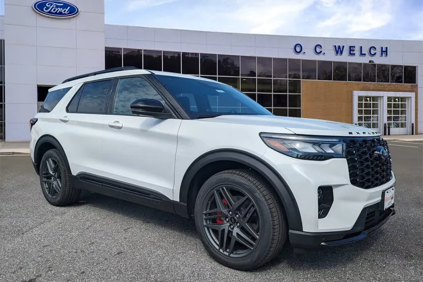 2025 Ford Explorer ST photo 1