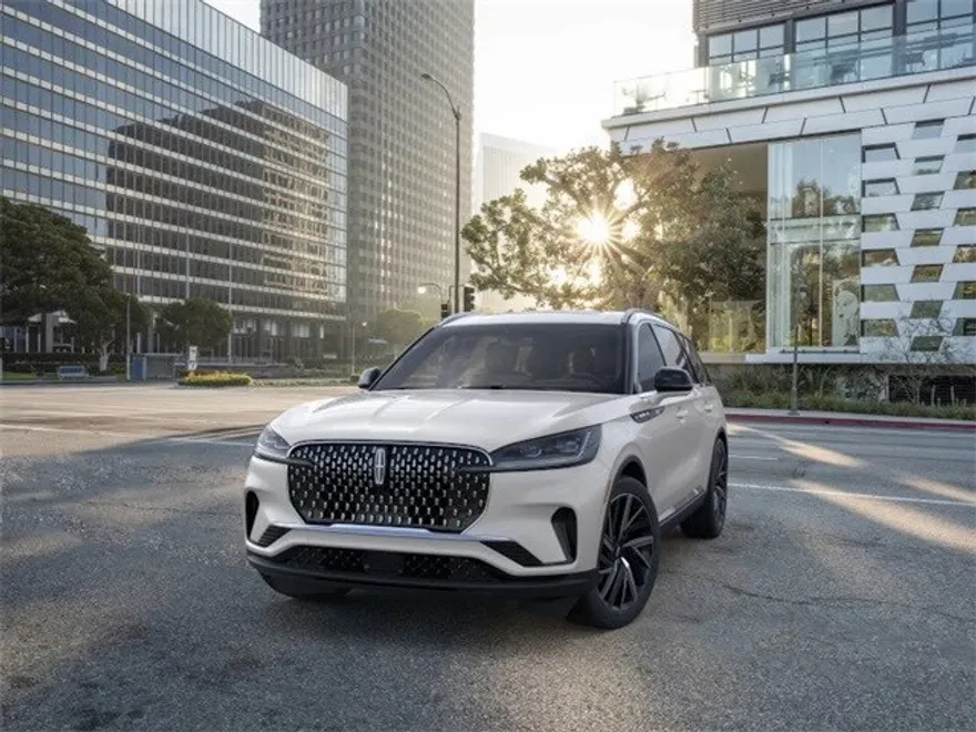 2025 Lincoln Aviator Reserve photo 2