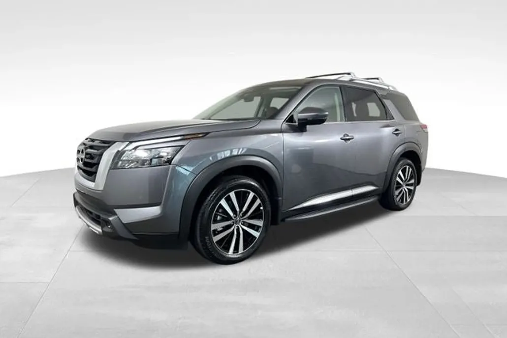 2025 Nissan Pathfinder Platinum photo 1