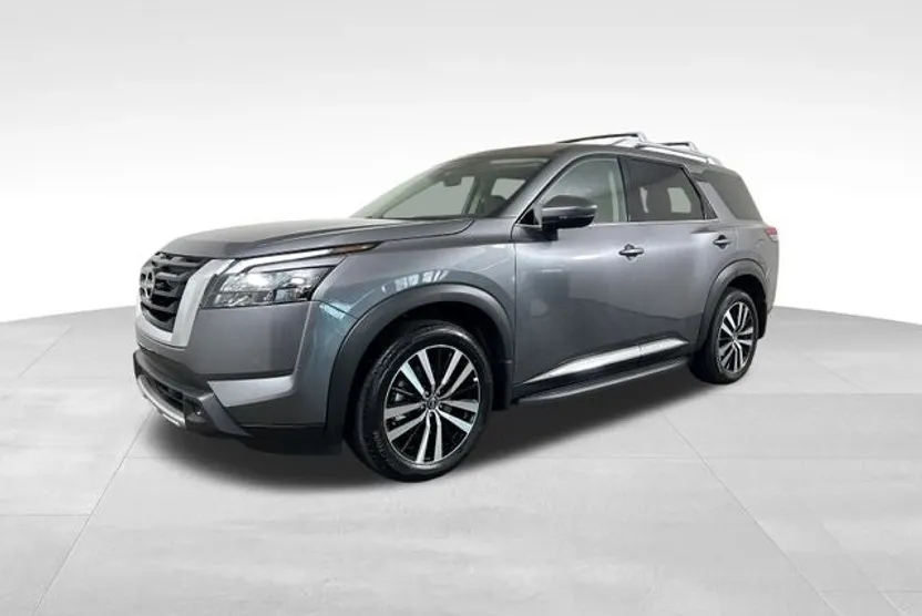 2025 Nissan Pathfinder Platinum photo 1