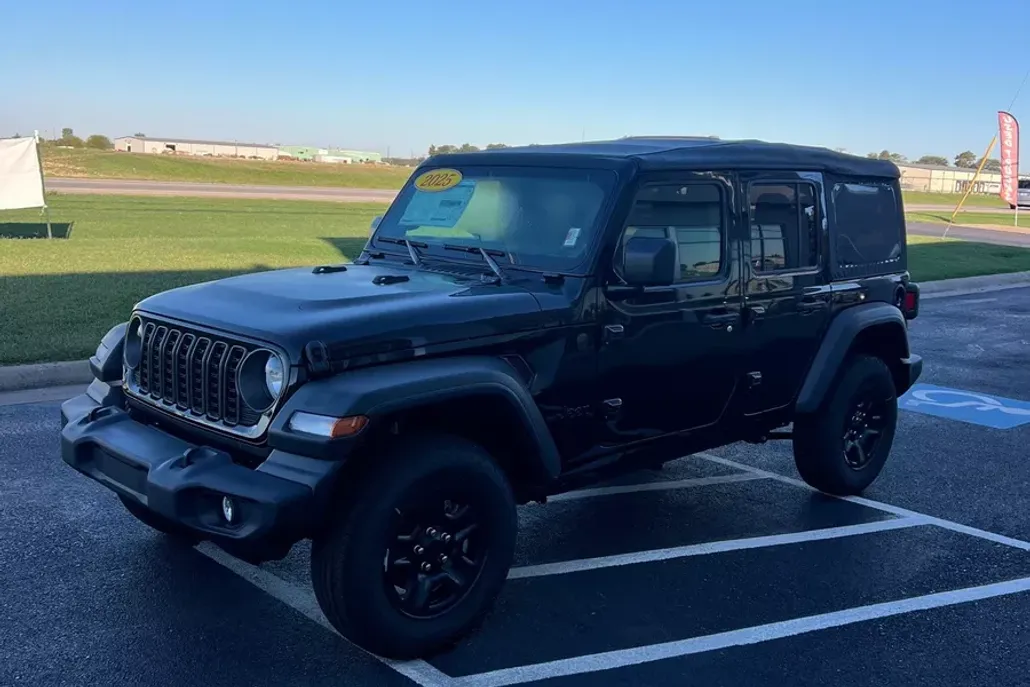 2025 Jeep Wrangler Sport photo 1