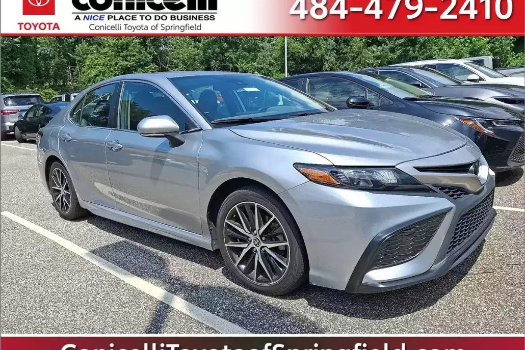 2023 Toyota Camry SE photo 1