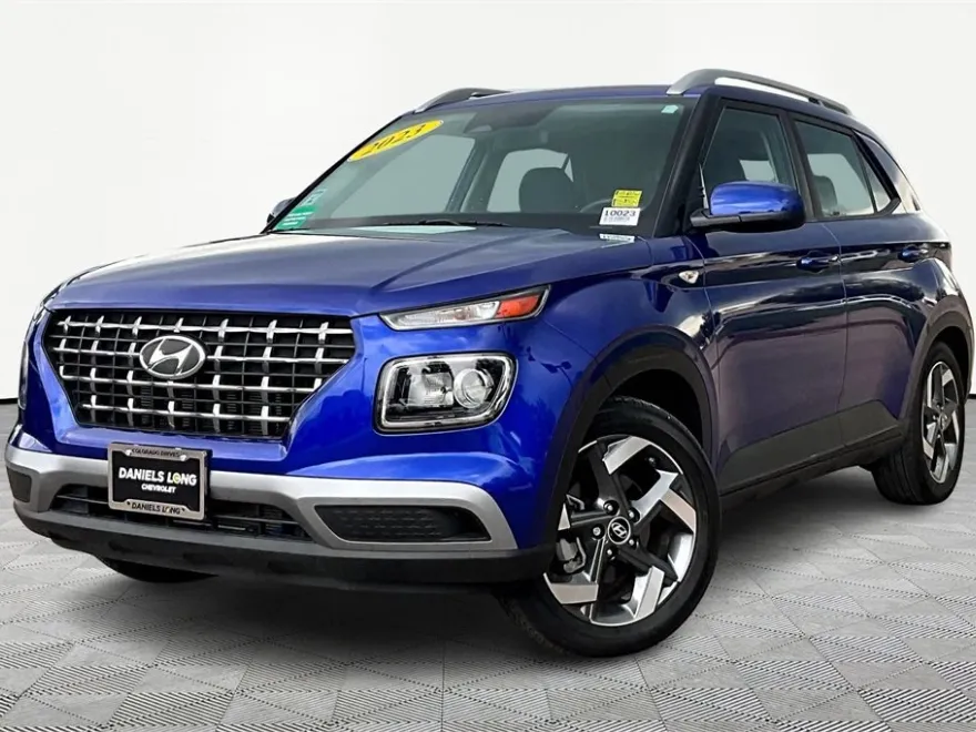 2023 Hyundai Venue SEL photo 1