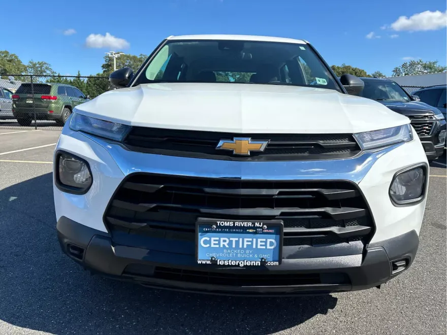 2023 Chevrolet Trailblazer LS photo 1