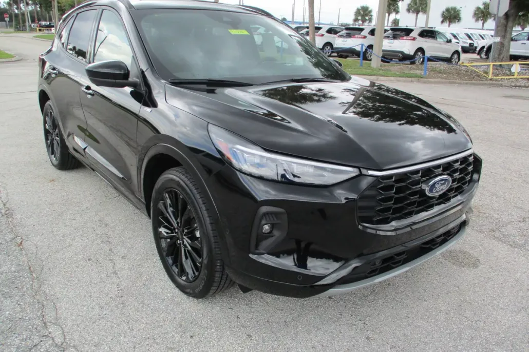 2024 Ford Escape ST-Line Elite photo 1