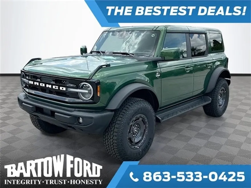 2025 Ford Bronco Outer Banks photo 1