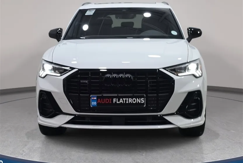 2025 Audi Q3 45 TFSI S line Premium Plus photo 1