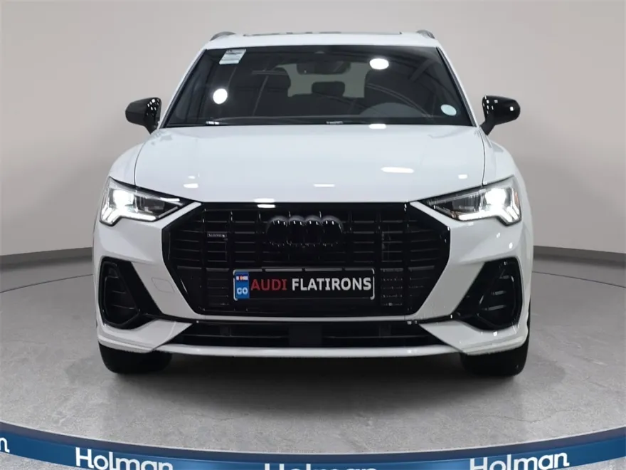 2025 Audi Q3 45 TFSI S line Premium Plus photo 1