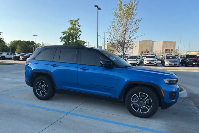 2022 Jeep Grand Cherokee Trailhawk 4xe photo 1