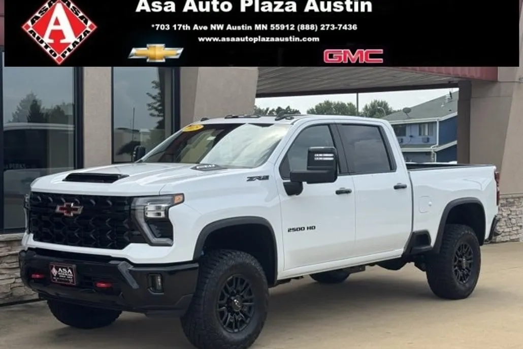 2025 Chevrolet Silverado 2500HD ZR2 photo 1