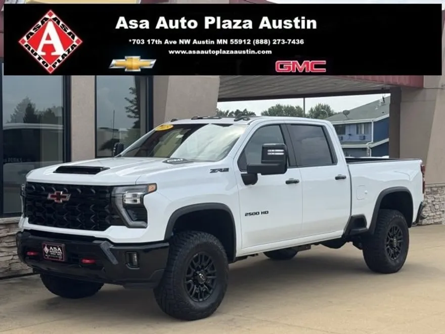2025 Chevrolet Silverado 2500HD ZR2 photo 1