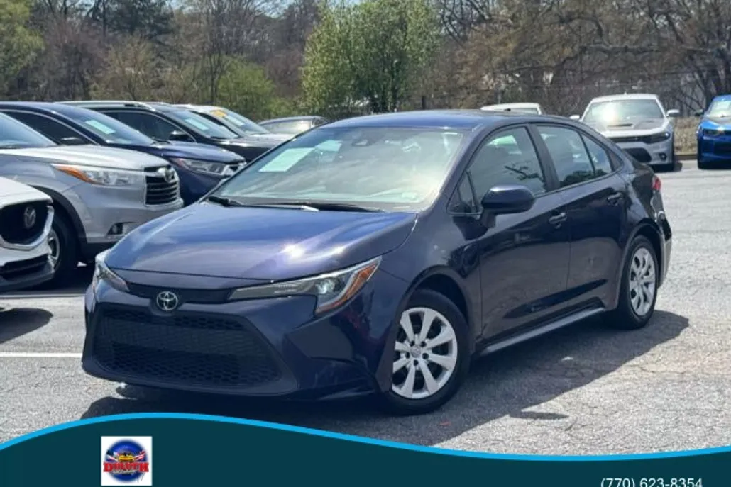 2021 Toyota Corolla LE photo 1