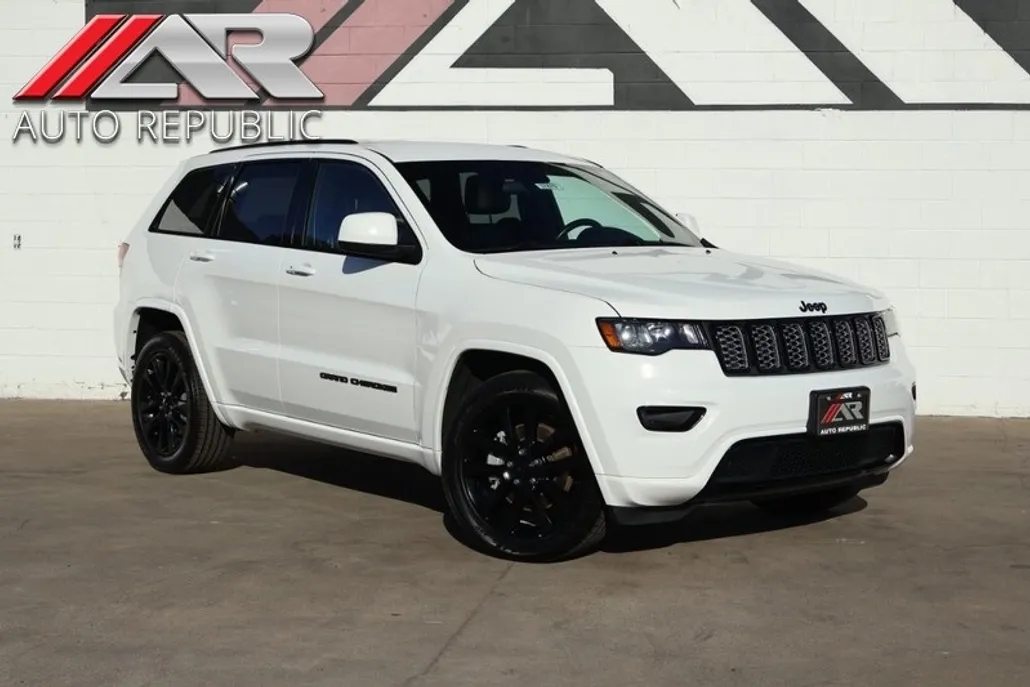 2021 Jeep Grand Cherokee Laredo X photo 1