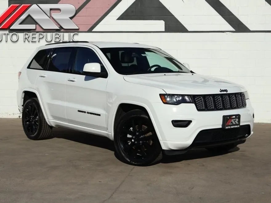 2021 Jeep Grand Cherokee Laredo X photo 1
