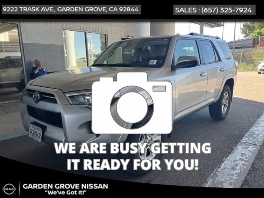 2023 Toyota 4Runner SR5 photo 1