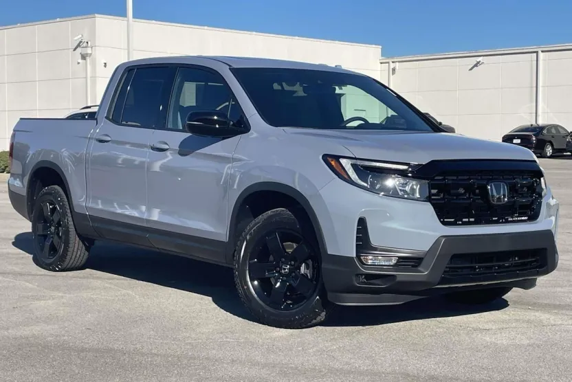 2026 Honda Ridgeline Black Edition photo 1