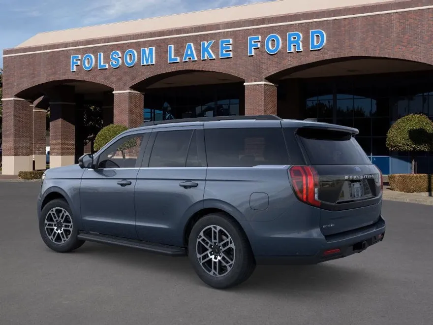 2025 Ford Expedition photo 1