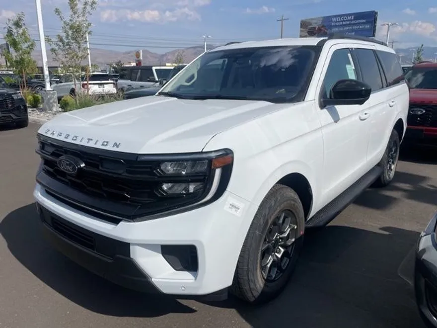 2025 Ford Expedition photo 1