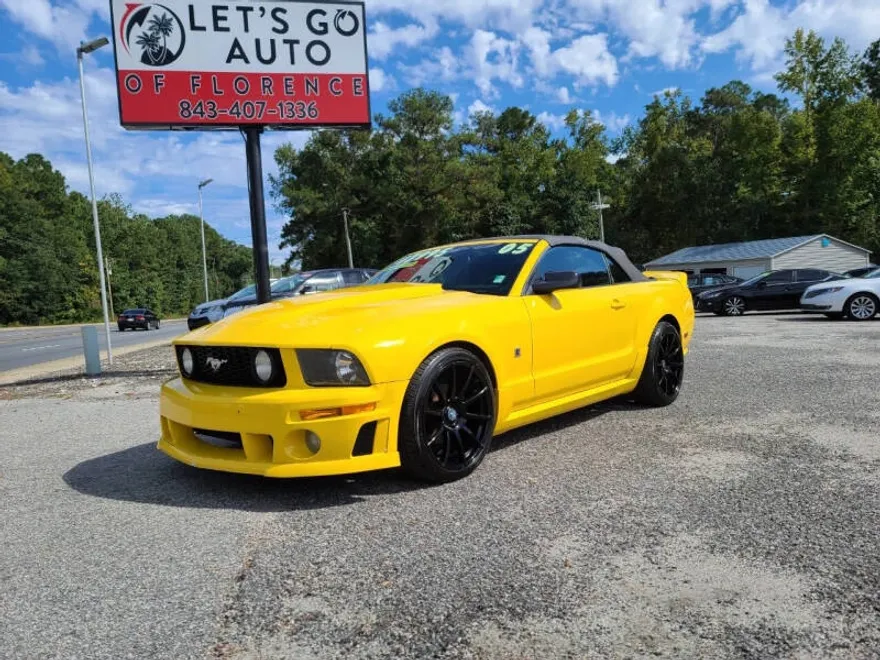 2005 Ford Mustang GT Premium photo 1