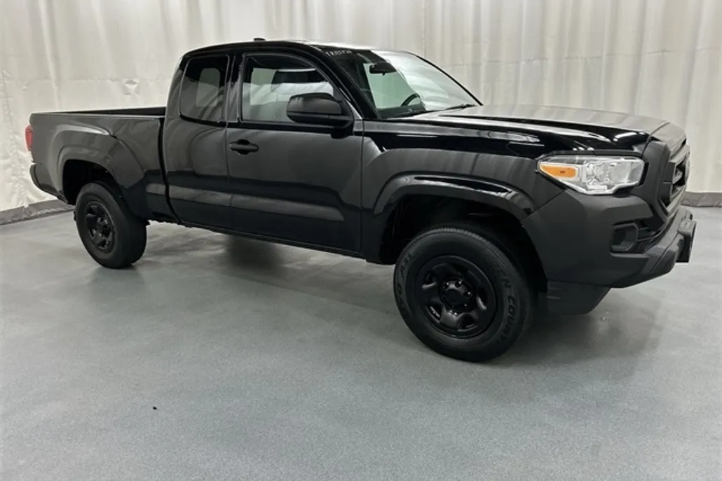 2022 Toyota Tacoma SR photo 1