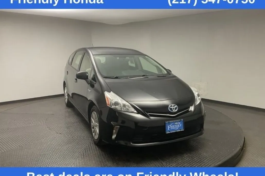 2014 Toyota Prius V Three photo 1