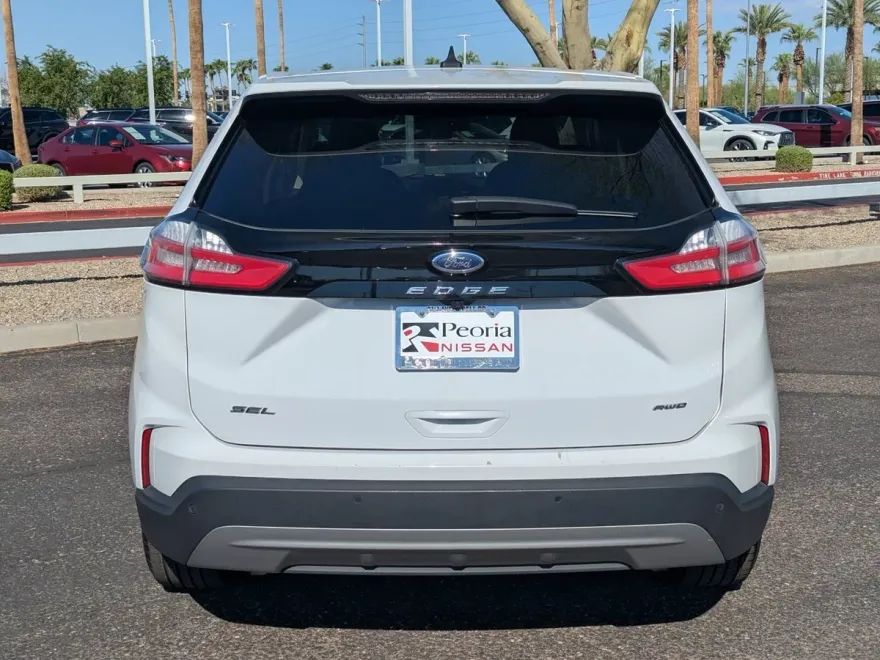 2024 Ford Edge SEL photo 1