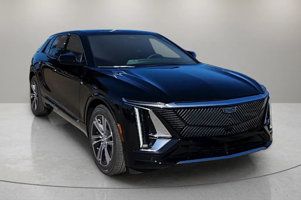 2025 Cadillac Lyriq Luxury photo 1
