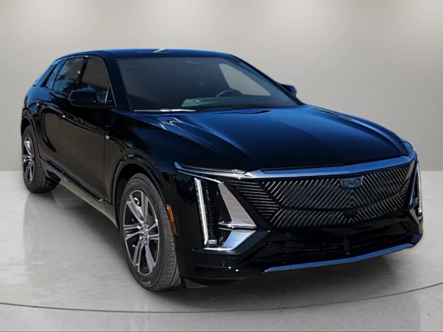 2025 Cadillac Lyriq Luxury photo 1
