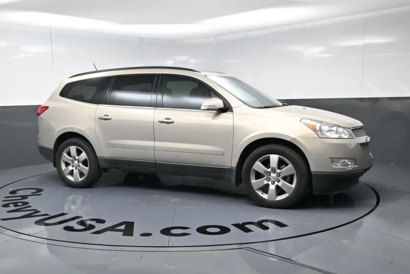 2011 Chevrolet Traverse LTZ photo 1