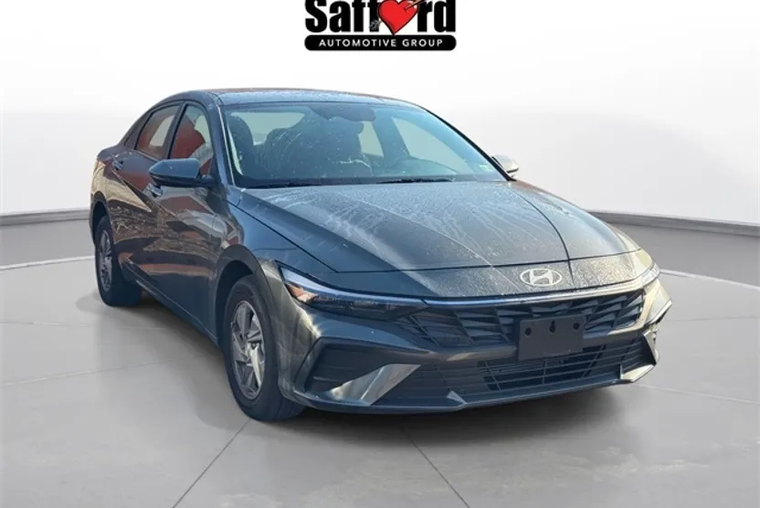 2025 Hyundai Elantra SE photo 1