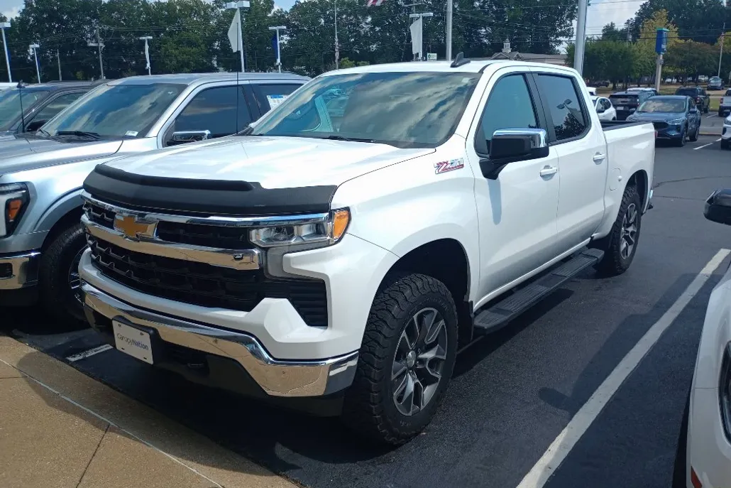 2022 Chevrolet Silverado 1500 photo 1