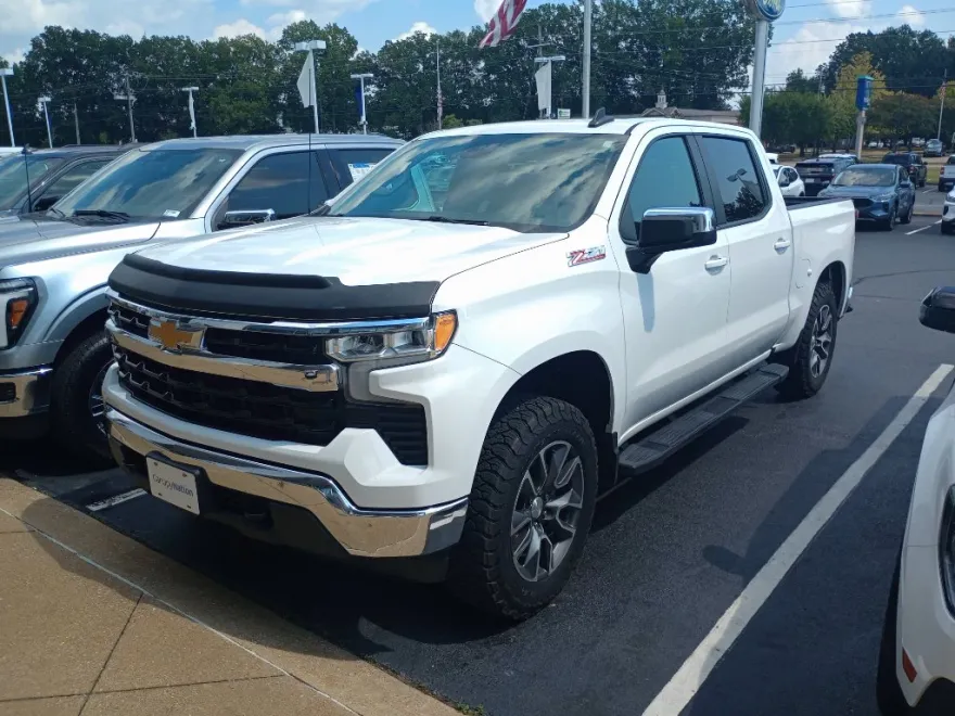 2022 Chevrolet Silverado 1500 photo 1