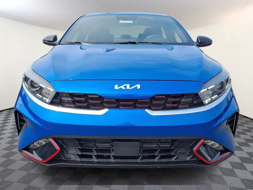 2022 Kia Forte GT-Line photo 1