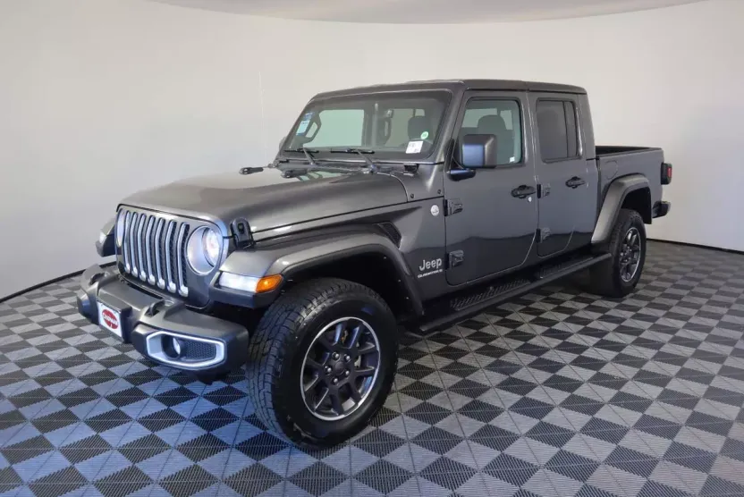 2023 Jeep Gladiator Overland photo 1