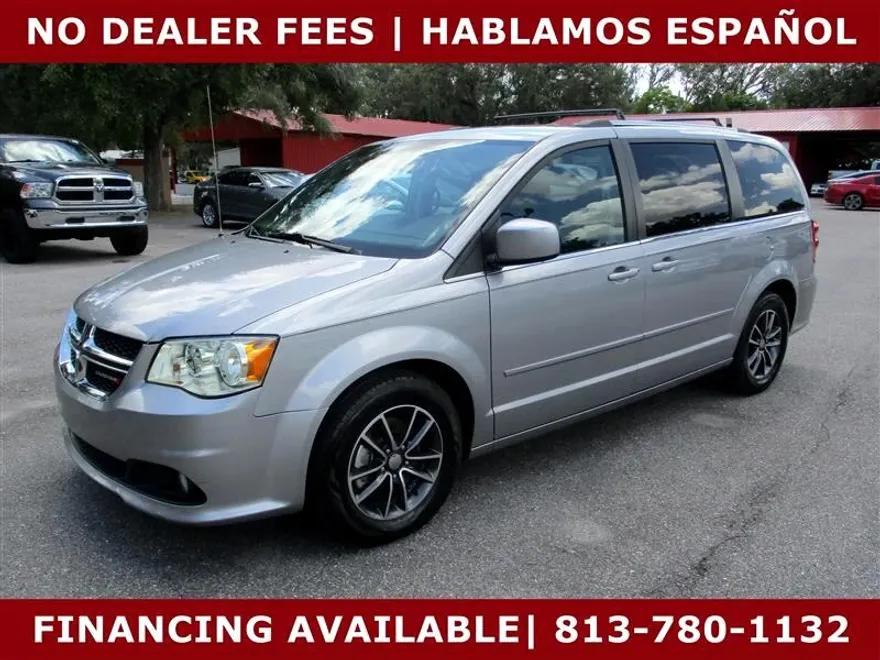 2017 Dodge Grand Caravan SXT photo 1