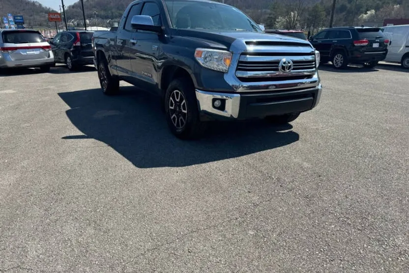 2017 Toyota Tundra TRD Pro photo 1