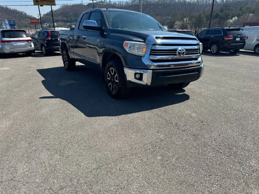 2017 Toyota Tundra TRD Pro photo 1