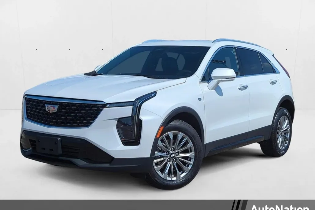 2024 Cadillac XT4 Premium Luxury photo 1