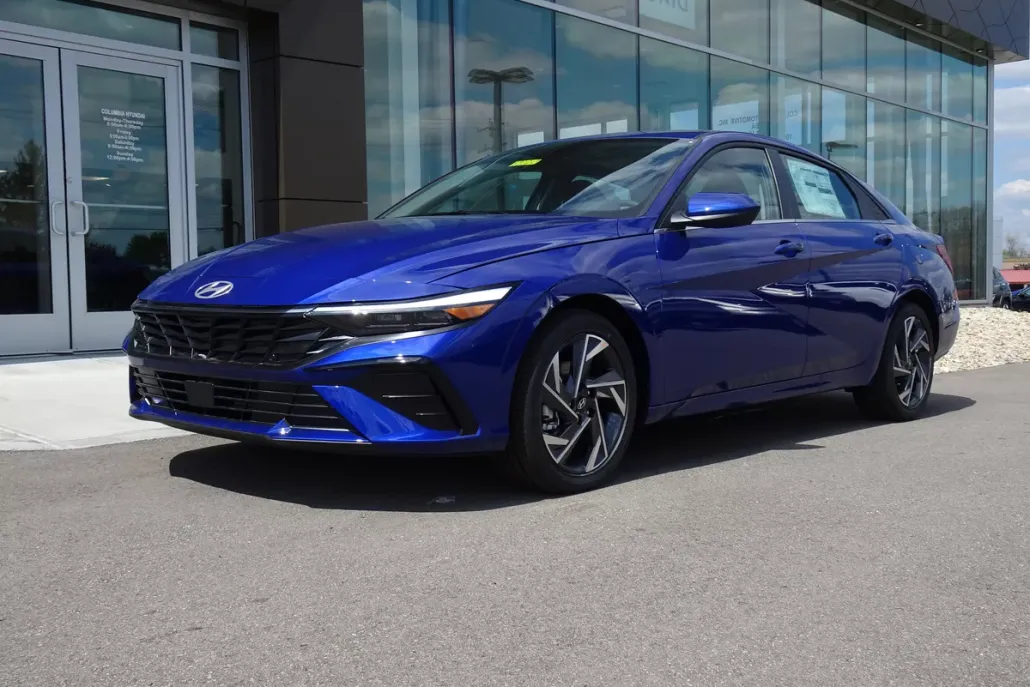 2025 Hyundai Elantra SEL Convenience photo 1
