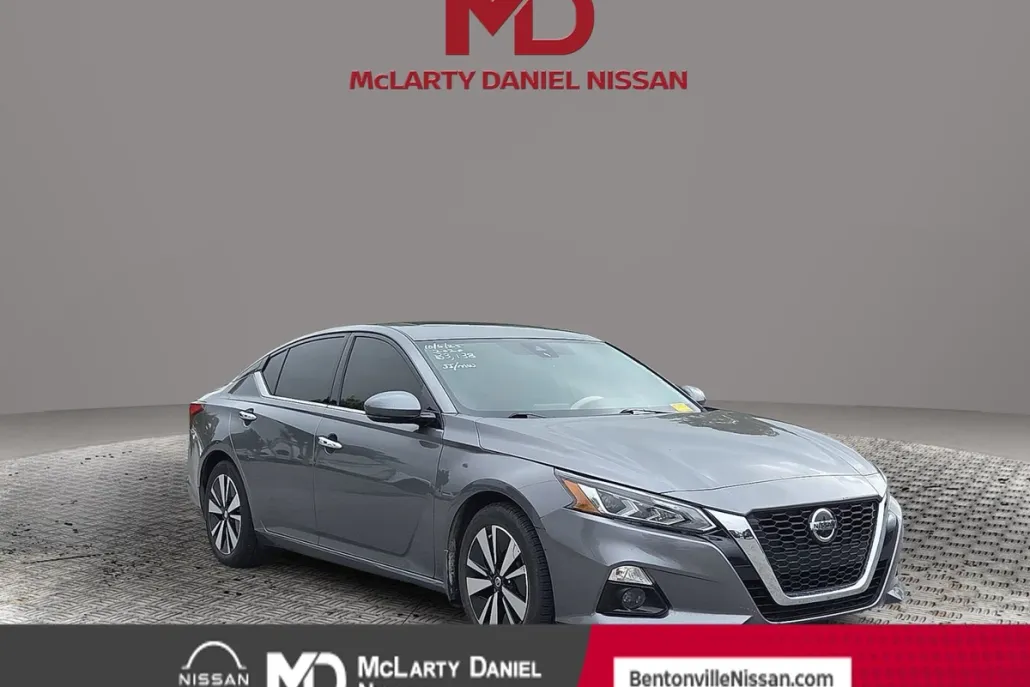 2020 Nissan Altima 2.5 SV photo 1