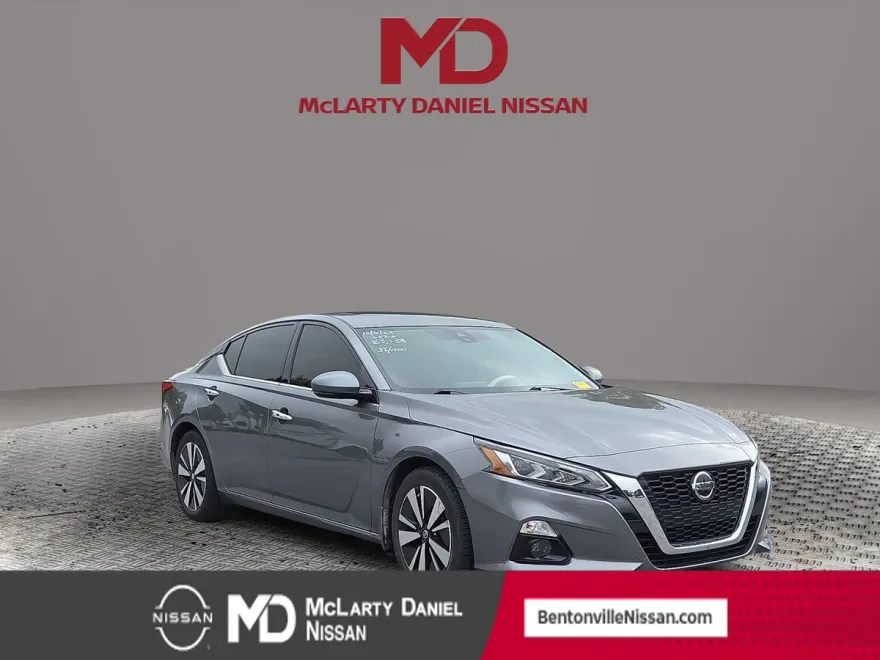 2020 Nissan Altima 2.5 SV photo 1