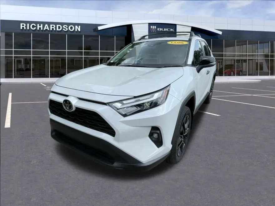 2023 Toyota RAV4 XLE Premium photo 1