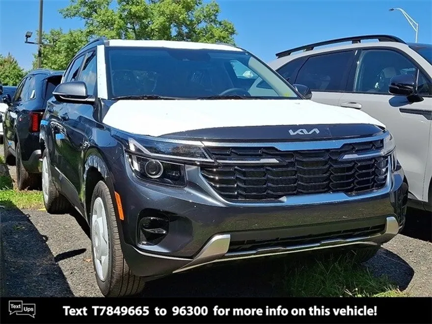 2026 Kia Seltos EX photo 1